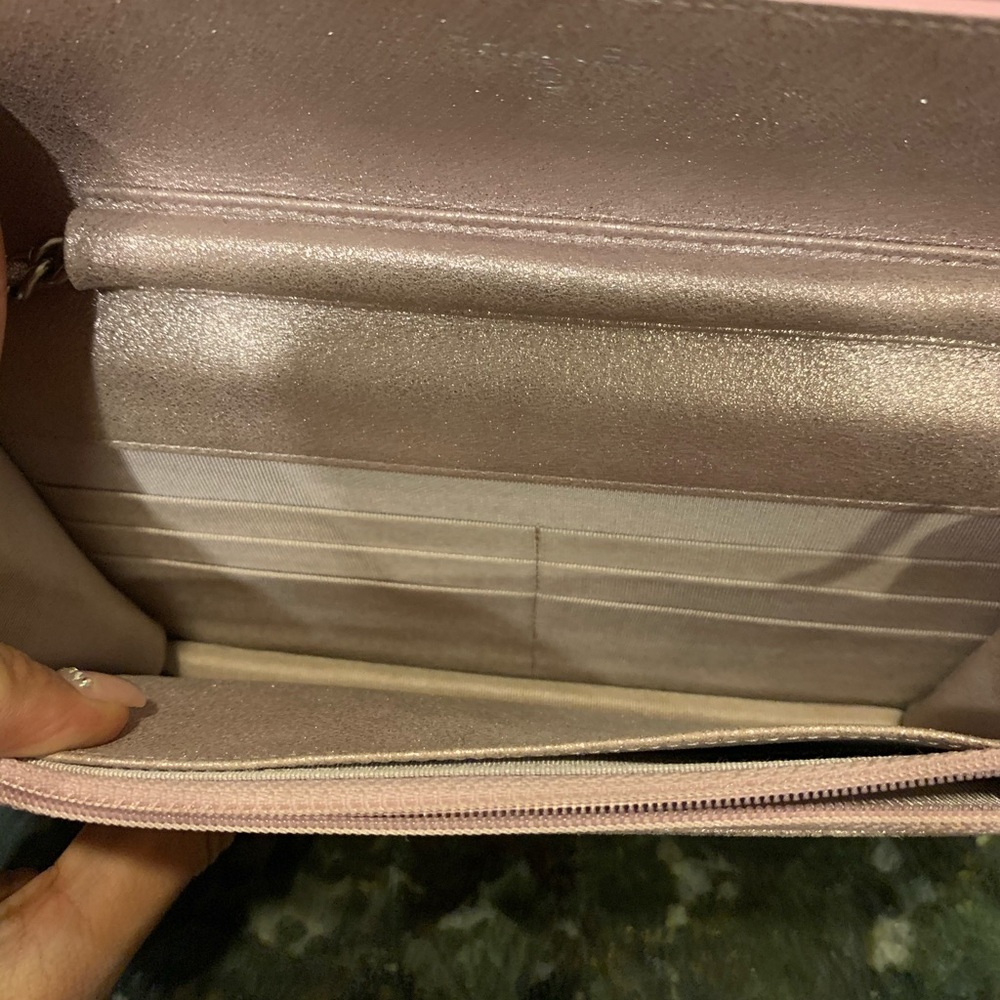 ❌SOLD❌Beautiful Chanel  iridescent rose gold Woc - Picture 12 of 12